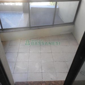 Apto Mobiliado com 59m², 1 dormitório, 1 vaga, no bairro Centro em Caxias do Sul para Comprar