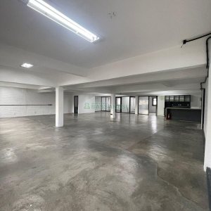 Sala com 250m², no bairro São Pelegrino em Caxias do Sul para Alugar
