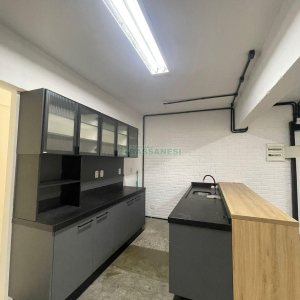 Sala com 250m², no bairro São Pelegrino em Caxias do Sul para Alugar