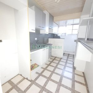 Apartamento com 70m², 3 dormitórios, 1 vaga, no bairro Jardim América em Caxias do Sul para Comprar
