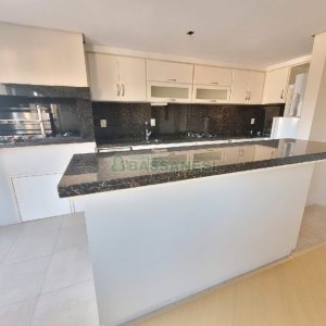 Cobertura com 195m², 4 dormitórios, 4 vagas, no bairro Pio X em Caxias do Sul para Comprar