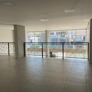 Loja com 370m², 2 vagas, no bairro Santa Catarina em Caxias do Sul para Alugar