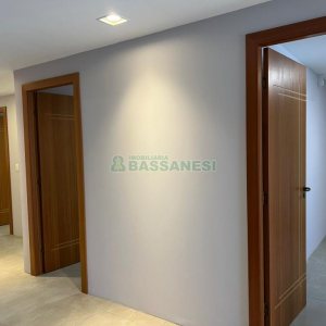 Loja com 370m², 2 vagas, no bairro Santa Catarina em Caxias do Sul para Alugar