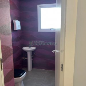 Loja com 370m², 2 vagas, no bairro Santa Catarina em Caxias do Sul para Alugar