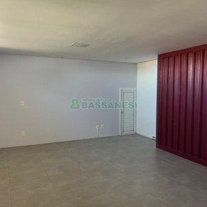 Loja com 370m², 2 vagas, no bairro Santa Catarina em Caxias do Sul para Alugar