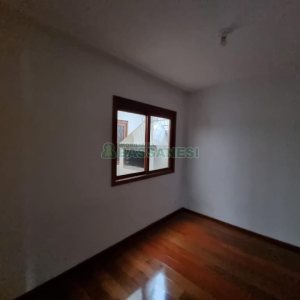 Casa com 184m², 3 dormitórios, 2 vagas, no bairro Panazzolo em Caxias do Sul para Comprar