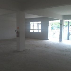 Loja com 475m², no bairro Diamantino em Caxias do Sul para Comprar
