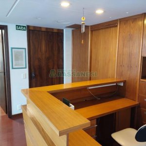 Sala Mobiliada com 95m², no bairro Centro em Caxias do Sul para Alugar