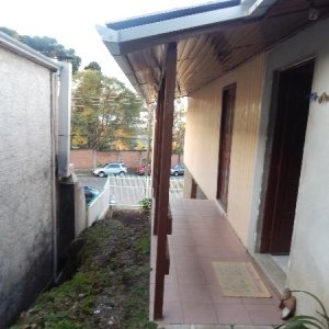 Casa com 108m², 3 dormitórios, 1 vaga, no bairro Salgado Filho em Caxias do Sul para Comprar