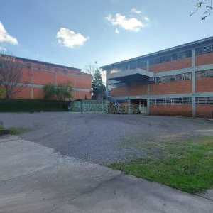 Pavilhão com 985m², no bairro Floresta em Caxias do Sul para Alugar