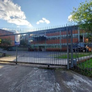 Pavilhão com 985m², no bairro Floresta em Caxias do Sul para Alugar