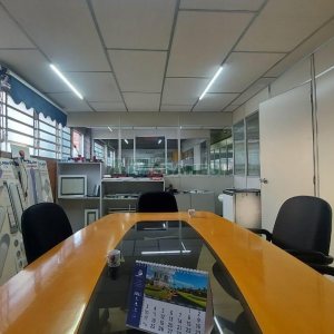 Pavilhão com 985m², no bairro Floresta em Caxias do Sul para Alugar