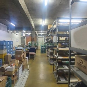 Pavilhão com 985m², no bairro Floresta em Caxias do Sul para Alugar