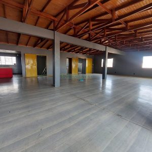 Predio com 784m², 1 vaga, no bairro Centro em Caxias do Sul para Alugar