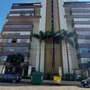 Apto Mobiliado com 187m², 3 dormitórios, 3 vagas, no bairro Lourdes em Caxias do Sul para Comprar