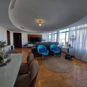 Apartamento com 305m², 4 dormitórios, no bairro Centro em Caxias do Sul para Comprar