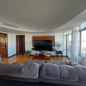 Apartamento com 305m², 4 dormitórios, no bairro Centro em Caxias do Sul para Comprar