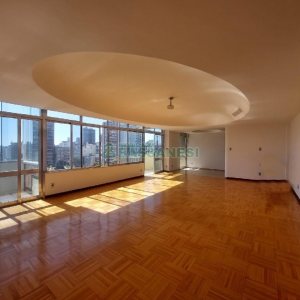 Apartamento com 270m², 4 dormitórios, no bairro Centro em Caxias do Sul para Alugar ou Comprar