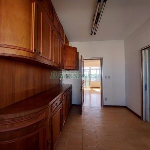 Apartamento com 270m², 4 dormitórios, no bairro Centro em Caxias do Sul para Alugar ou Comprar