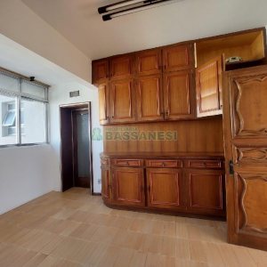 Apartamento com 270m², 4 dormitórios, no bairro Centro em Caxias do Sul para Alugar ou Comprar