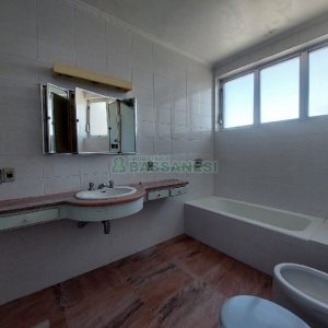 Apartamento com 270m², 4 dormitórios, no bairro Centro em Caxias do Sul para Alugar ou Comprar