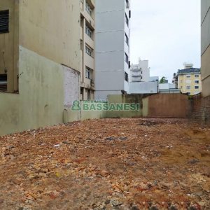 Terreno com 330m², no bairro Centro em Caxias do Sul para Alugar