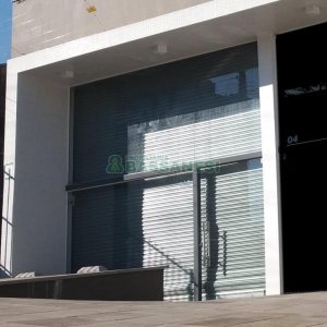 Loja com 200m², 4 vagas, no bairro Panazzolo em Caxias do Sul para Comprar