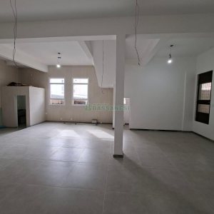 Loja com 140m², 1 vaga, no bairro Pio X em Caxias do Sul para Alugar