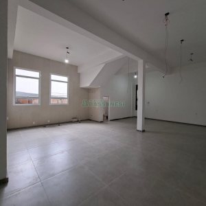 Loja com 140m², 1 vaga, no bairro Pio X em Caxias do Sul para Alugar