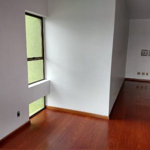 Sala com 35m², no bairro Rio Branco em Caxias do Sul para Comprar