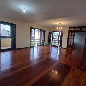 Apartamento com 194m², 3 dormitórios, 1 vaga, no bairro Lourdes em Caxias do Sul para Alugar ou Comprar