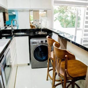 Apto Mobiliado com 64m², 2 dormitórios, 2 vagas, no bairro Petrópolis em Caxias do Sul para Alugar