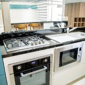 Apto Mobiliado com 64m², 2 dormitórios, 2 vagas, no bairro Petrópolis em Caxias do Sul para Alugar