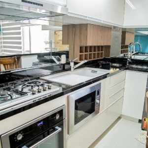 Apto Mobiliado com 64m², 2 dormitórios, 2 vagas, no bairro Petrópolis em Caxias do Sul para Alugar