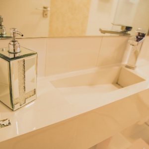 Apto Mobiliado com 64m², 2 dormitórios, 2 vagas, no bairro Petrópolis em Caxias do Sul para Alugar