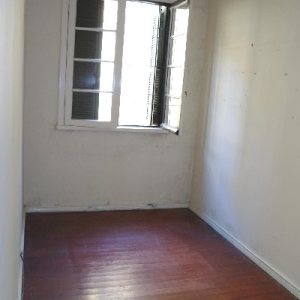 Casa Comercial com 400m², 4 dormitórios, 2 vagas, no bairro Centro em Caxias do Sul para Alugar