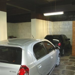 Casa Comercial com 400m², 4 dormitórios, 2 vagas, no bairro Centro em Caxias do Sul para Alugar