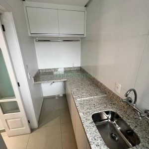 Apto Mobiliado com 250m², 3 dormitórios, 2 vagas, no bairro Floresta em Caxias do Sul para Alugar