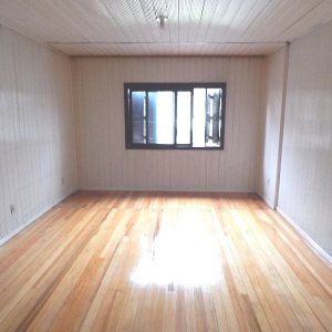 Casa com 265m², 4 dormitórios, 1 vaga, no bairro Panazzolo em Caxias do Sul para Comprar