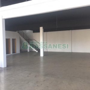 Loja com 360m², no bairro Esplanada em Caxias do Sul para Alugar