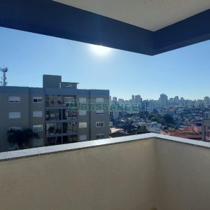 Apartamento com 84m², 3 dormitórios, 2 vagas, no bairro Rio Branco em Caxias do Sul para Alugar