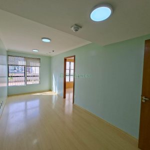 Sala com 60m², no bairro Centro em Caxias do Sul para Alugar