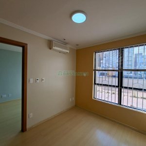 Sala com 60m², no bairro Centro em Caxias do Sul para Alugar
