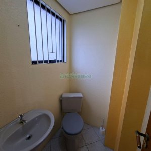 Sala com 60m², no bairro Centro em Caxias do Sul para Alugar