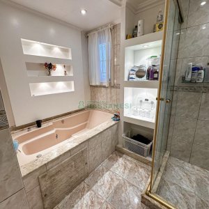 Apto Mobiliado com 91m², 3 dormitórios, 1 vaga, no bairro Jardelino Ramos em Caxias do Sul para Comprar