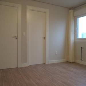 Apartamento com 90m², 2 dormitórios, 1 vaga, no bairro Centro em Caxias do Sul para Comprar