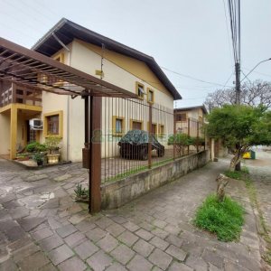 Sobrado com 126m², 3 dormitórios, 1 vaga, no bairro Jardim América em Caxias do Sul para Comprar