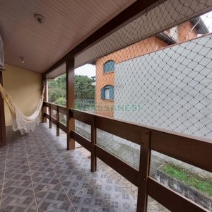 Sobrado com 126m², 3 dormitórios, 1 vaga, no bairro Jardim América em Caxias do Sul para Comprar