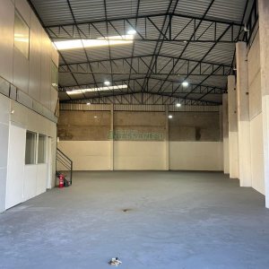 Pavilhão com 390m², no bairro Marechal Floriano em Caxias do Sul para Alugar