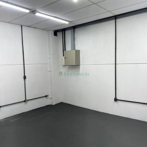 Pavilhão com 390m², no bairro Marechal Floriano em Caxias do Sul para Alugar